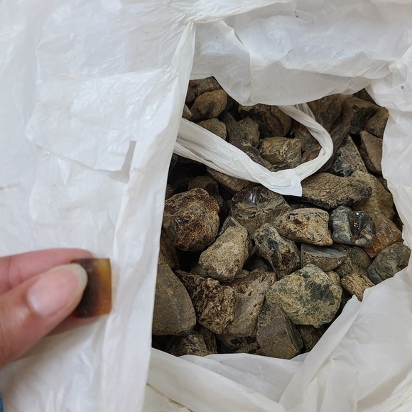 REAL Amber flower pendant - Picture 3 of 5